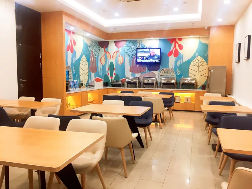 Hanting Hotel Shanghai Waigaoqiao Free Trade Zone Gaojin Road - Image 1