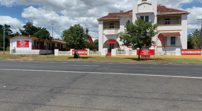 Merriwa Golden Fleece Motor Inn & Lodge incorporating Merriwa Motor Inn & Motel - Image 1