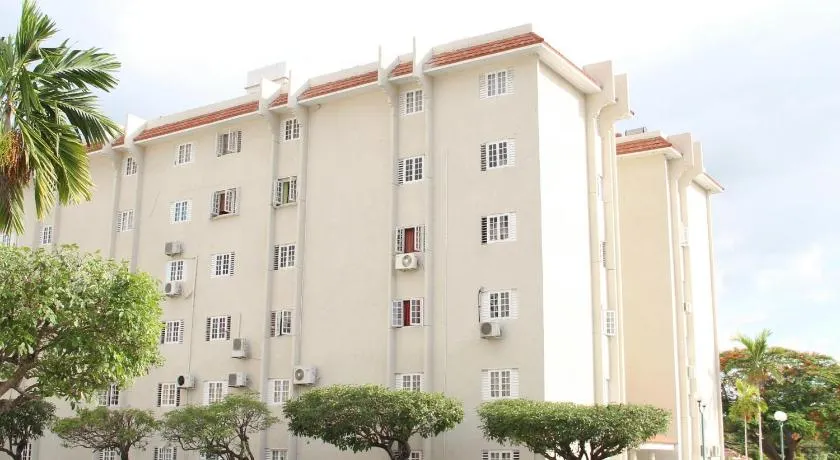 Central Oaklands Kingston Apt - Image 1