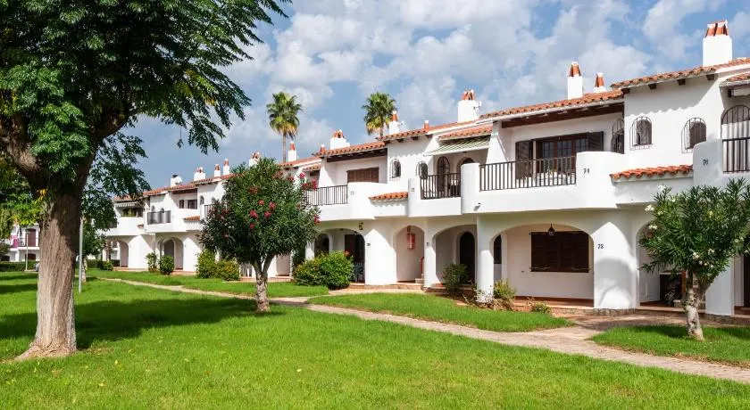 Apartamentos en Son Bou - Image 1