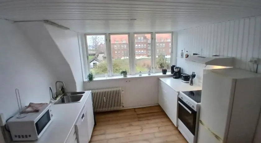 city apartment, next to the Beach - Image 1