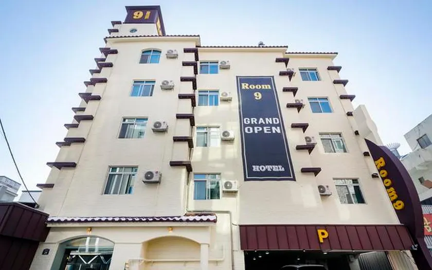 Iksan Room9 Hotel - Image 1