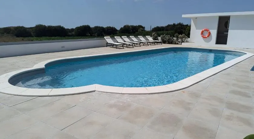 Marinhas Bed & Breakfast - Image 1