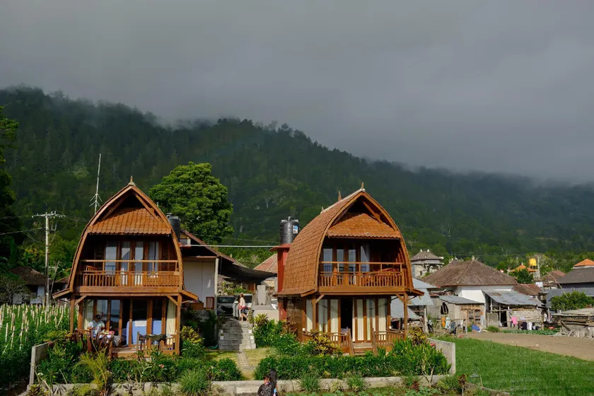 Villa Kedisan Lakeview - Image 1