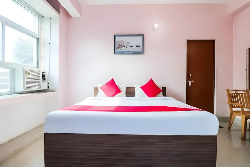 Raj Shanti Guest House Sarnath - Image 1