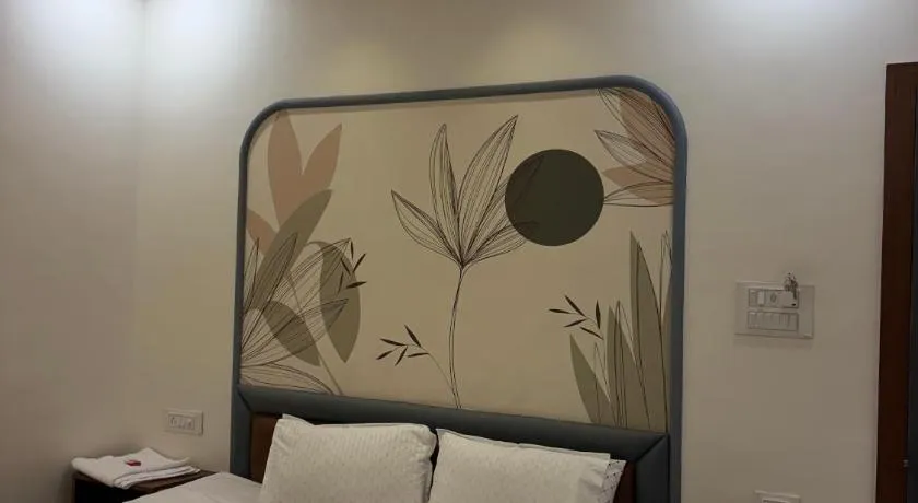 Hotel Amora - Image 1