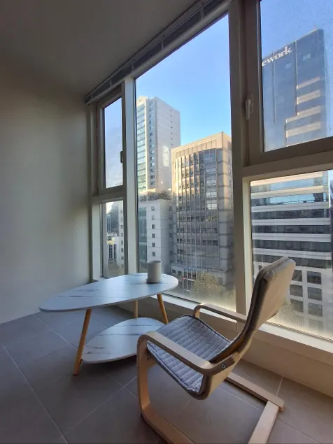 Center city view Apartment private house Basic for 2 people City Airport 7 minutes Recently renewed - Image 1
