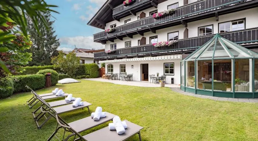 Alpen Glück Hotel Villa Lisa garni - Image 1