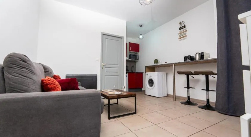 Ô Coin Des Voyageurs - Wifi, TV, Terrasse - Image 1