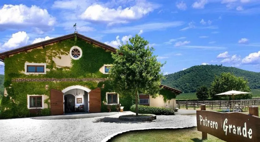 Agriturismo Potrero Grande sul Lago di Martignano con spiaggia - Image 1