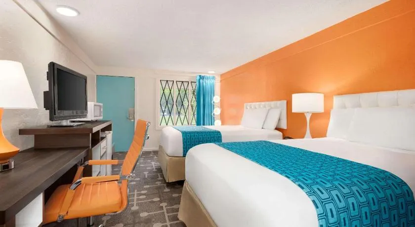 Dover Inn and Suites - Image 1