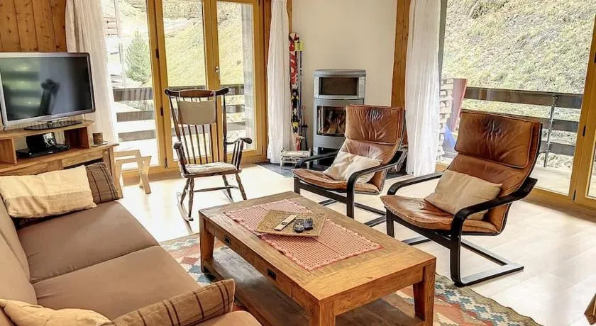 Tzoumaz Mountain Retreat - Image 1