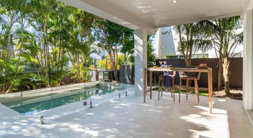 Malibu Beach House - Image 1