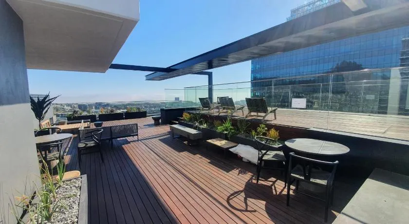 Always-Power Luxury Sky Retreat - Image 1