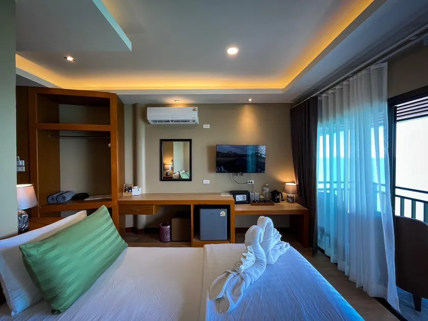 Diamond Cliff Beach Lanta Resort - Image 1