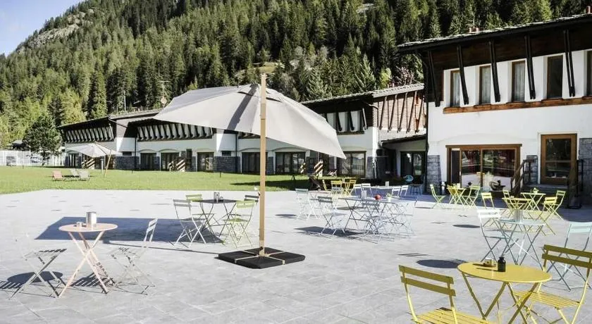 Gressoney Saint-Jean apartments by Halldis - Image 1