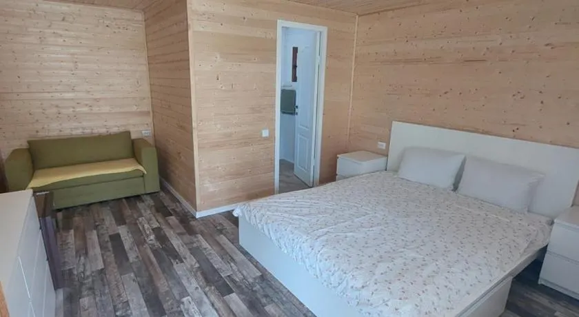 Cabana Oprișor - Image 1