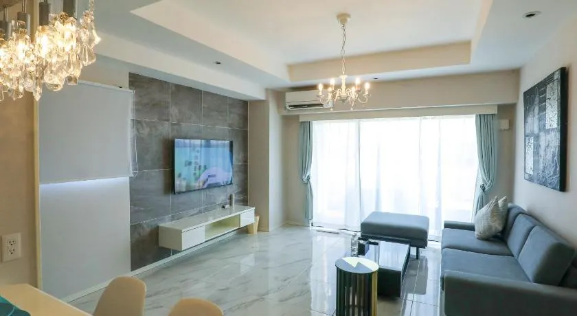 Hotel 385 - Image 1