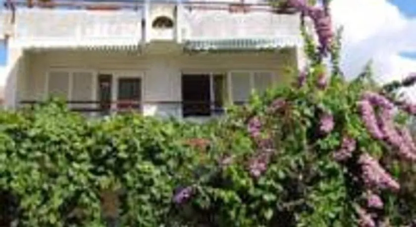 Apartmants Emy - Image 1