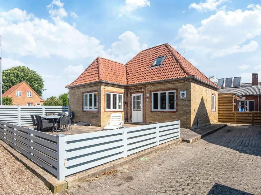 6 Person Holiday Home In Hojer - Image 1