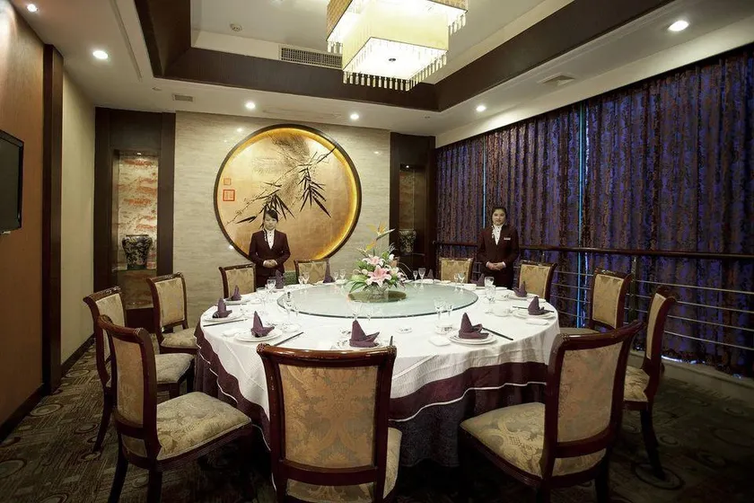 Haiyan International Hotel - Image 1