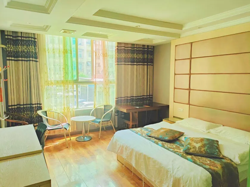 Tianli Business Hotel (East Railway Station Branch) - Image 1