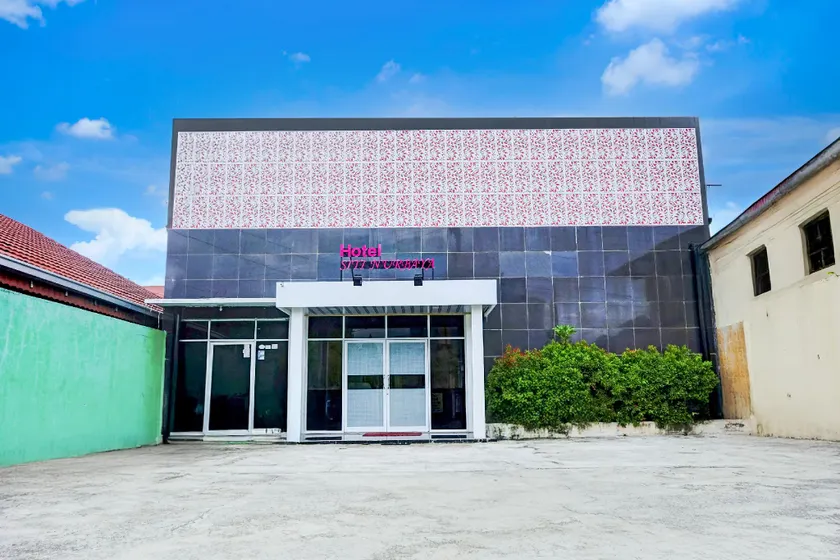 Dancenter Hotel Siti Nurbaya Syariah - Image 1