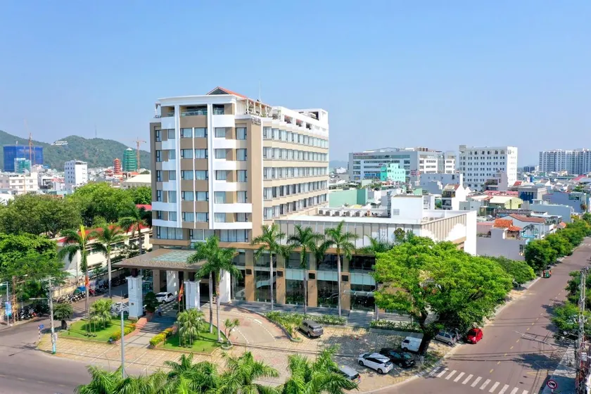 Saigon Quy Nhon Hotel - Image 1