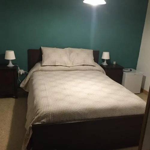 Hostal Tres Cantos - Image 1