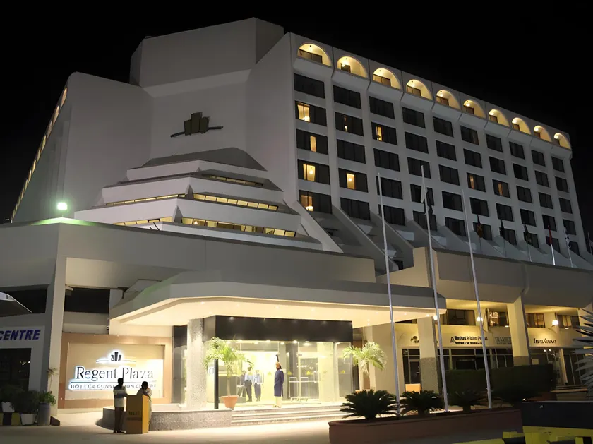 Regent Plaza Hotel & Convention Center - Image 1