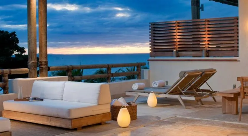 Spectacular Beachfront at veneros fully staffed - Image 1
