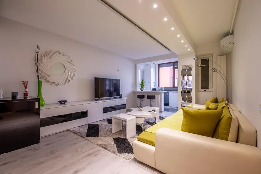 Luxury Daniel Apartament Residence Militari - Image 1