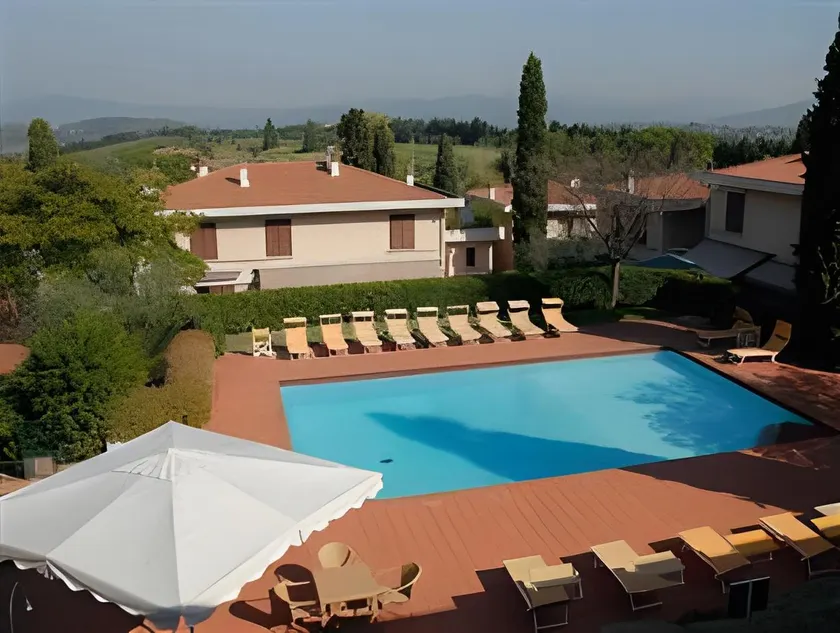 Residence Poggio Golf Chianti Firenze - Image 1