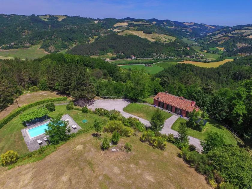 Spacious Villa in Marradi with Swimming Pool - Image 1