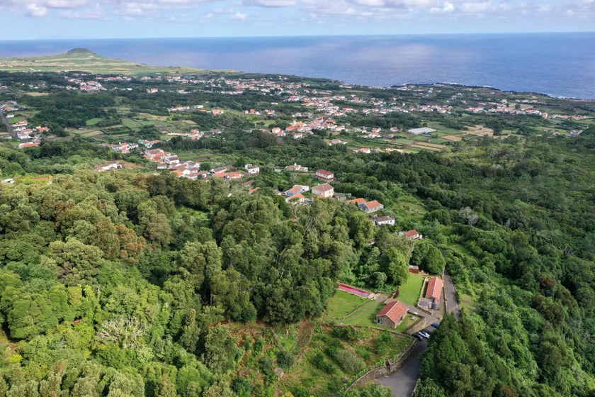 Caparica Azores Ecolodge - Image 1