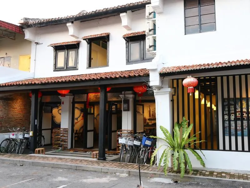 Layang Layang Guest House Melaka - Image 1