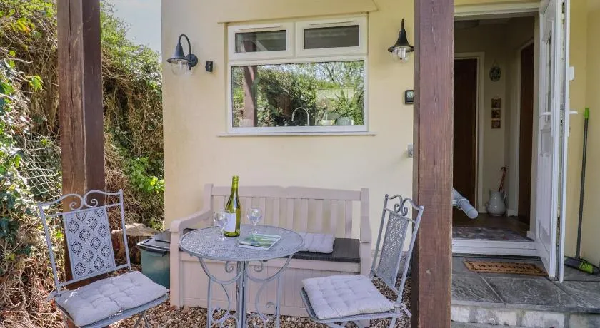 Rosemarie Annexe - Image 1