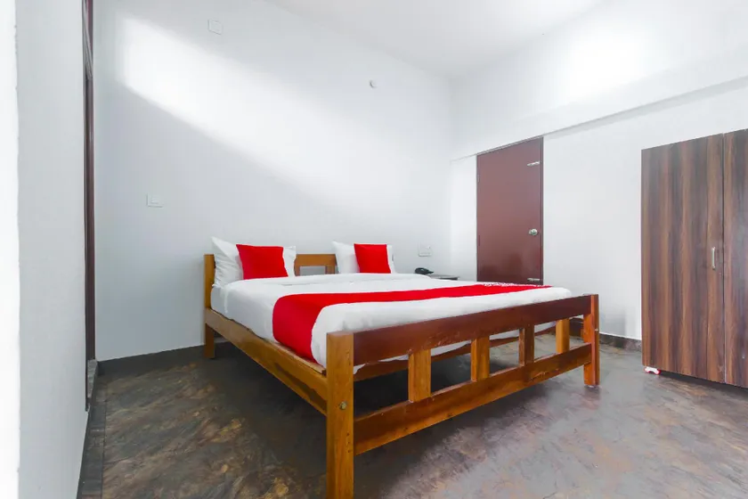 OYO Sukha Service Apartment - Image 1