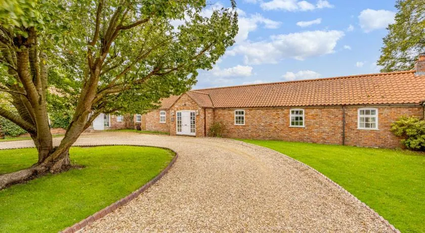 The Paddocks Romantic Retreat - Image 1