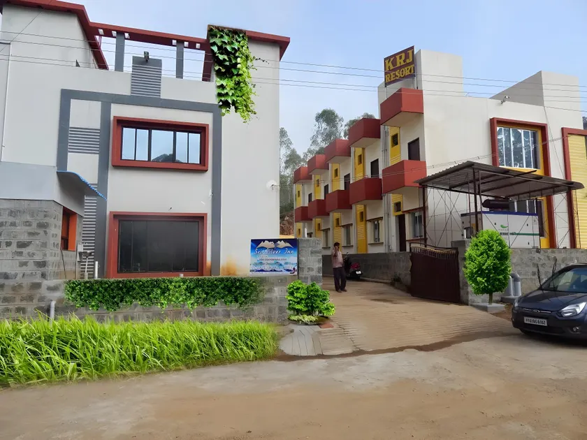 Sri Silver Inn - Image 1