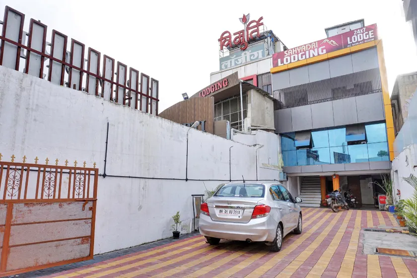 Hotel O Sahyadri Lodge - Image 1