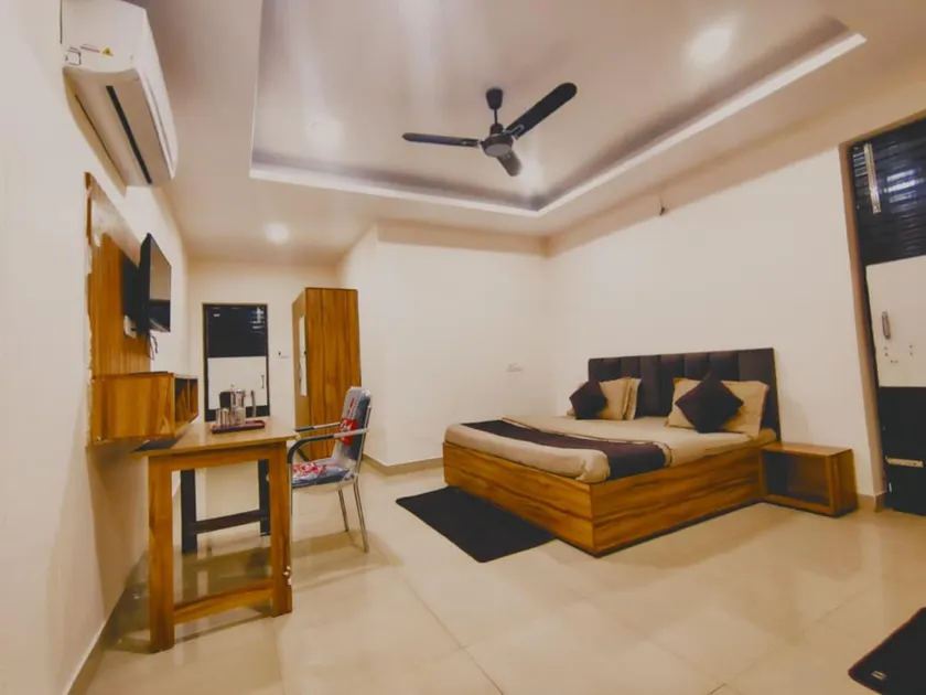 Hotel Teerth Inn, Rishikesh - Image 1