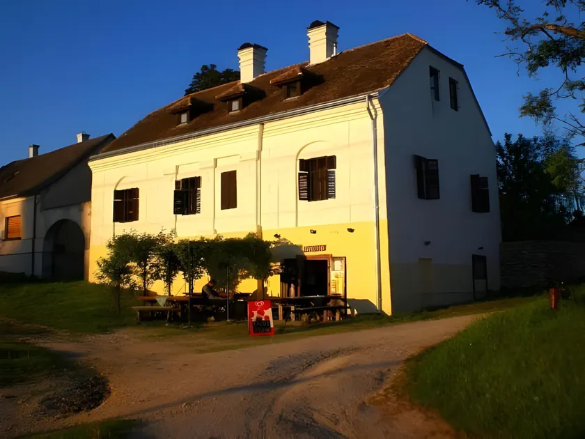 Köveskál Vendégház - Image 1