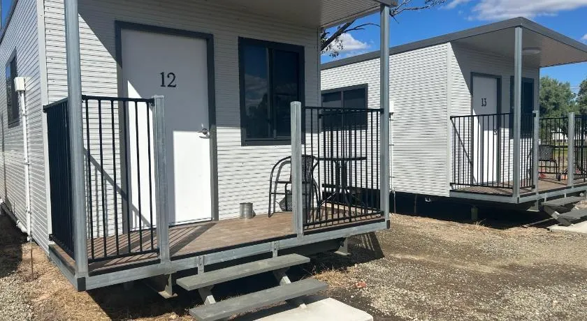 Federal hotel 30 may st WALLUMBILLA NOT ROMA - Image 1