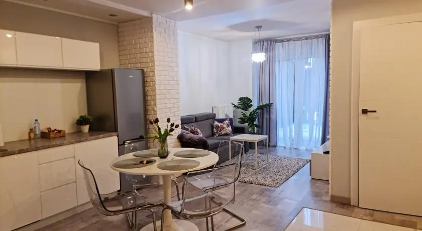 Apartament SILVER GARDEN Wes Quality Suite - Image 1
