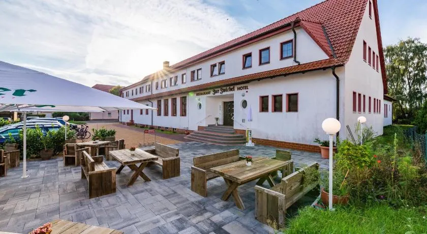 Hotel und Restaurant "Zur Zwiebel" - Image 1