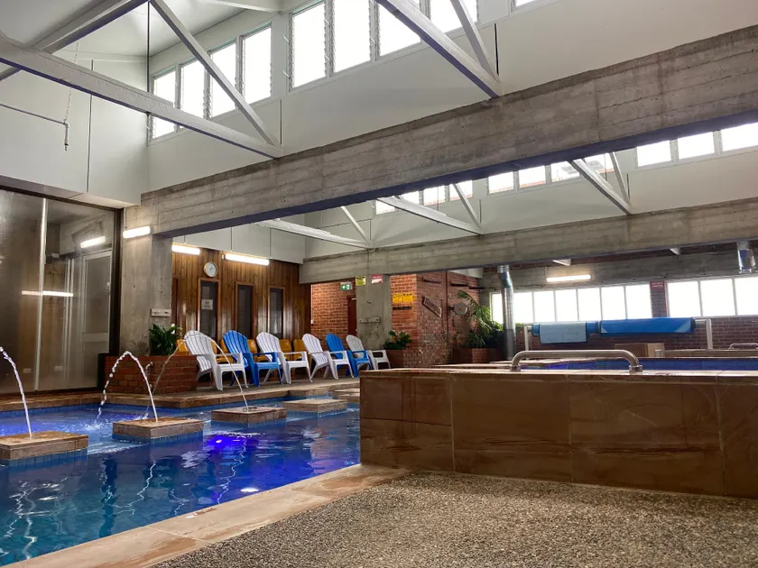 Sovereign Park Motor Inn - Image 1