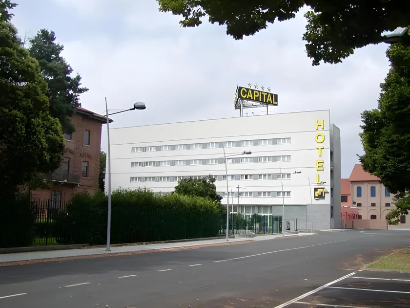 Hotel Capital - Image 1