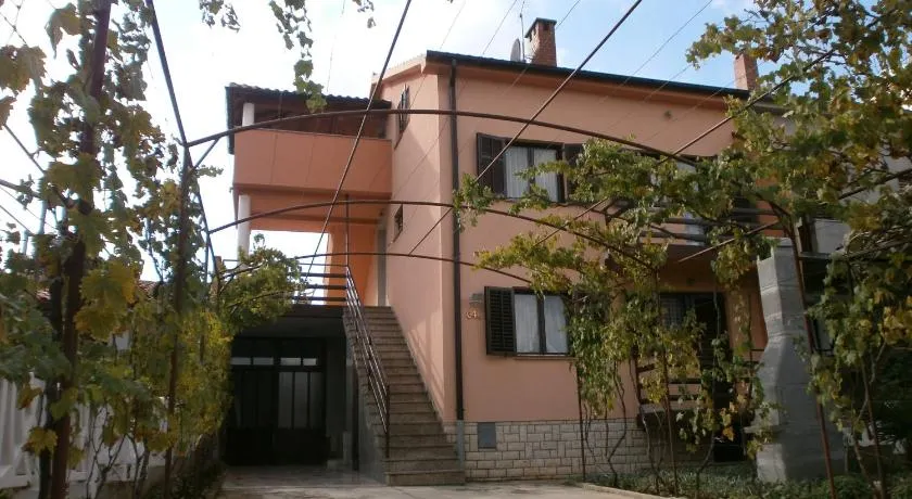 Apartments with parking space Valbandon, Fazana - 24921 - Image 1