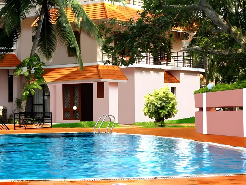 Park International Hotel - Image 1